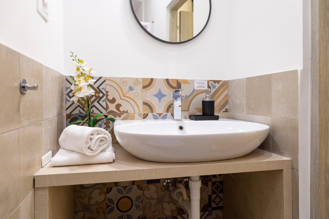 Brand New Guest Room With Wi-Fi In The City Center Trieste Dış mekan fotoğraf